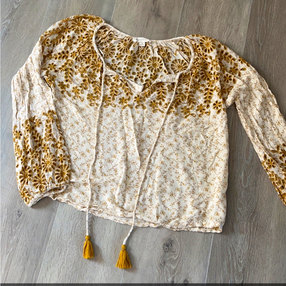 size M blouse